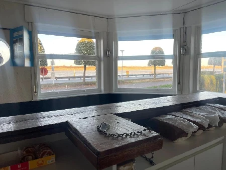 Eetzaal met zeezicht